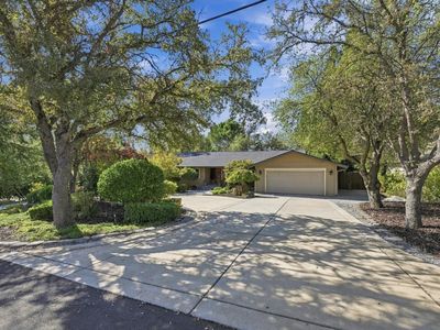 3570 Fairway Dr