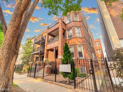 835 N Maplewood Ave APT 3R