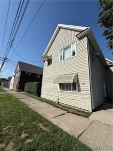 889 Oliver St