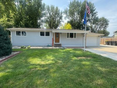 Property at 2 Alcoma Dr, Mccook Lake, SD