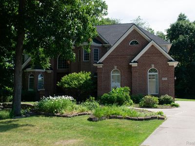 1715 Hamilton Dr