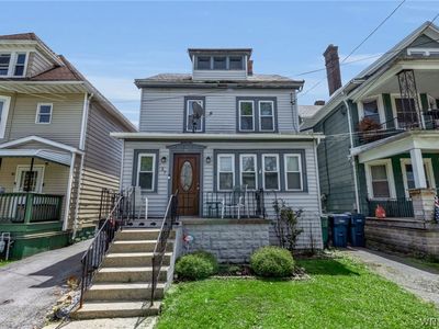 27 Salem St