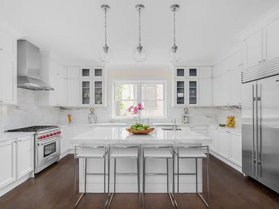 236 W 24th St #Penthouse