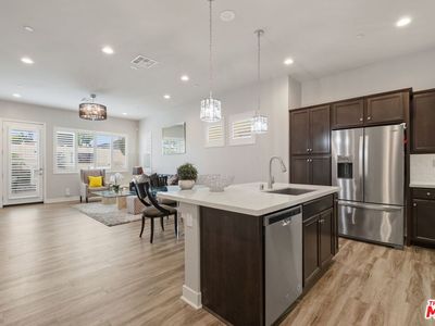 547 Daniel Freeman Cir