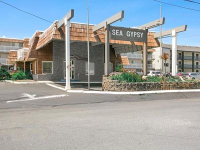 145 NW Inlet Ave #117