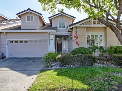 8770 Olivas Cir