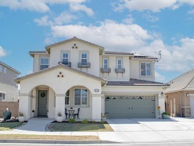 6000 Tandil Way