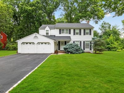 48 Sherbrooke Dr