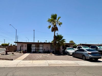1209 W 18th Pl