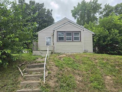 102 Owen St