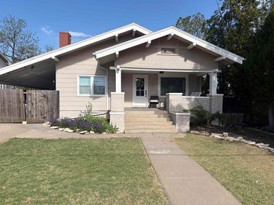 1507 Elm St