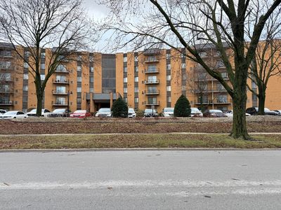 700 N Bruce Ln APT 211