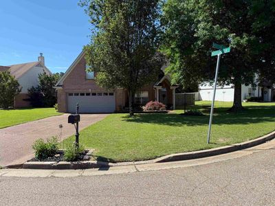 10041 Woodland Elm Ct