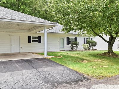 685 Theresa Ave #102