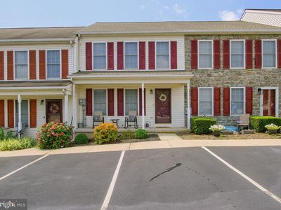Property at 677 Knoll Dr, Mount Joy, PA