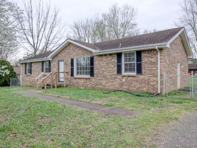 204 Hazelnut Ct