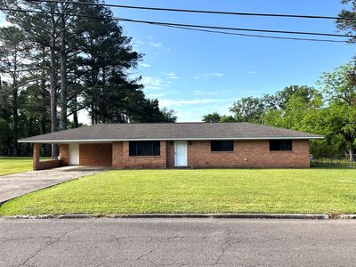 1414 E Brame Ave