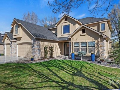 1104 W Colchester Dr