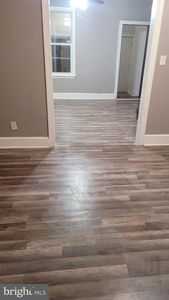 6327 Regent St