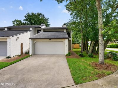 1105 ROMAINE Circle W