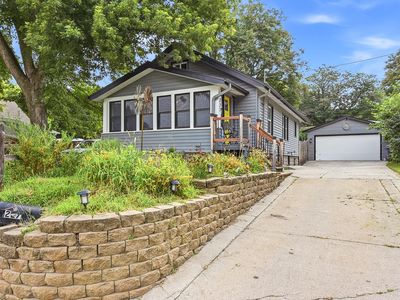 227 Marian Ave