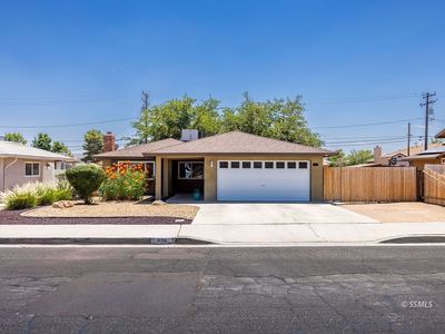 939 W Upjohn Ave