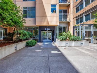 701 Columbia St APT 702