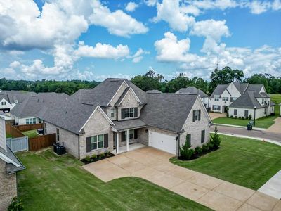 658 Centerpointe Cv