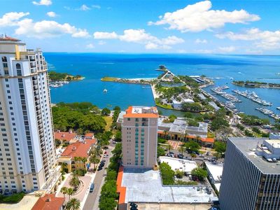 288 Beach Dr NE APT 9B