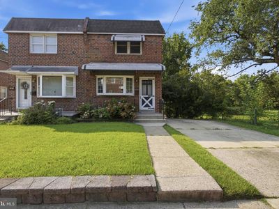 207 S Academy Ave