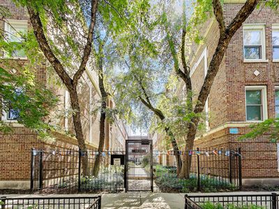 5115 N Kenmore Ave APT 3S