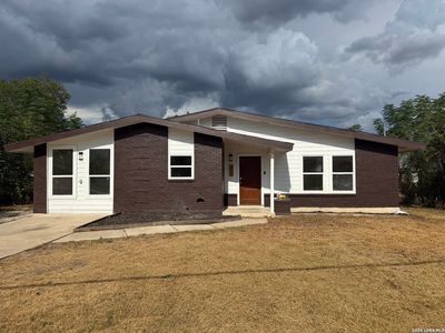 606 E LANGLEY BLVD