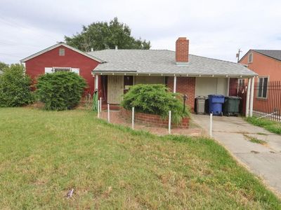 3744 Kern St