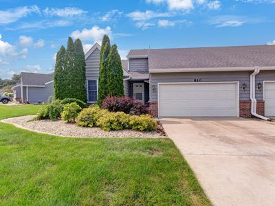 810 Pheasant Dr
