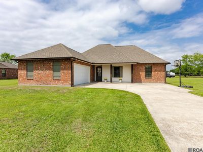 6785 Lone Oak Dr
