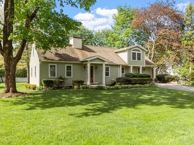 93 Nashoba Rd
