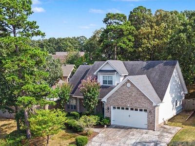 44 W Point Dr