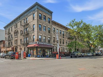35 Kingsland Ave APT 3R