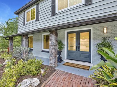 2107 W Kyra Dr