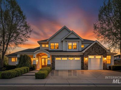 1923 E Golden Oak Ct