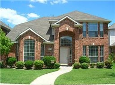 3905 Iris Ct
