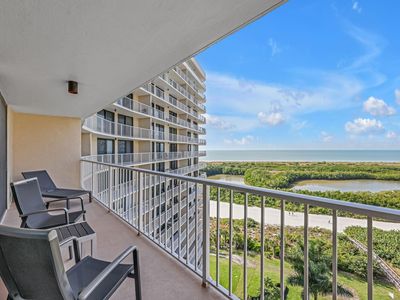 380 Seaview Ct APT 1202