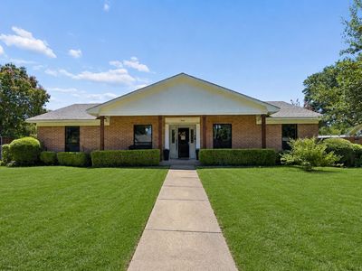 909 Sandalwood Ave