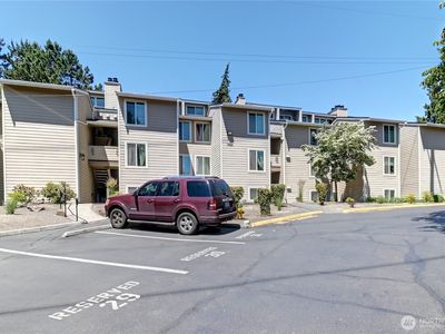 19855 25th Avenue NE #206