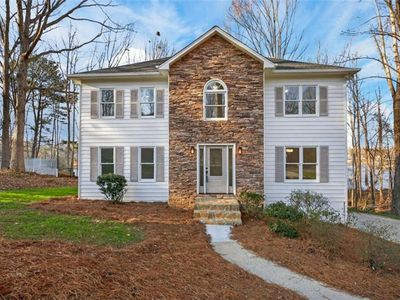 511 Lakeside Dr