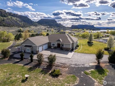 55429 Bay Area Drive NE