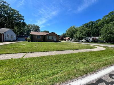 Property at 3186 Twin Circle Dr, North Olmsted, OH
