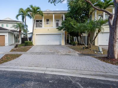 357 NE 35th Ter