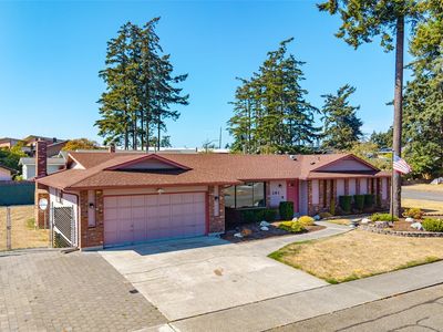 281 NW Fairhaven Drive
