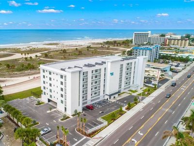 11500 Gulf Blvd #304